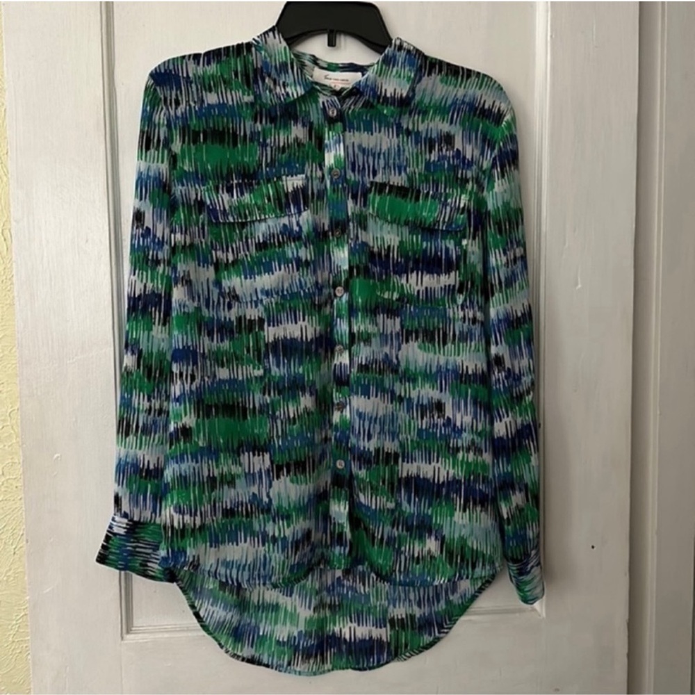 Two by Vince Camuto Artsy Boho Lightweight Long Sleeve Button Down Top